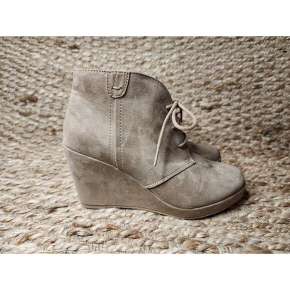 MERONA BROWN SUEDE LACE UP WEDGE HEELED ANKLE BOOTS Women’s Size 7 - Picture 5 of 11
